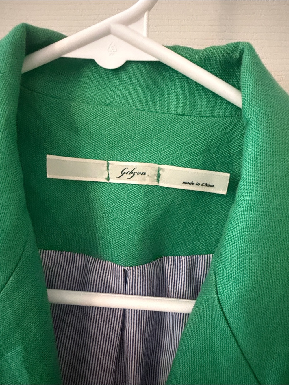 Women’s Green Single-Button Linen Blazer - Picture 3 of 9